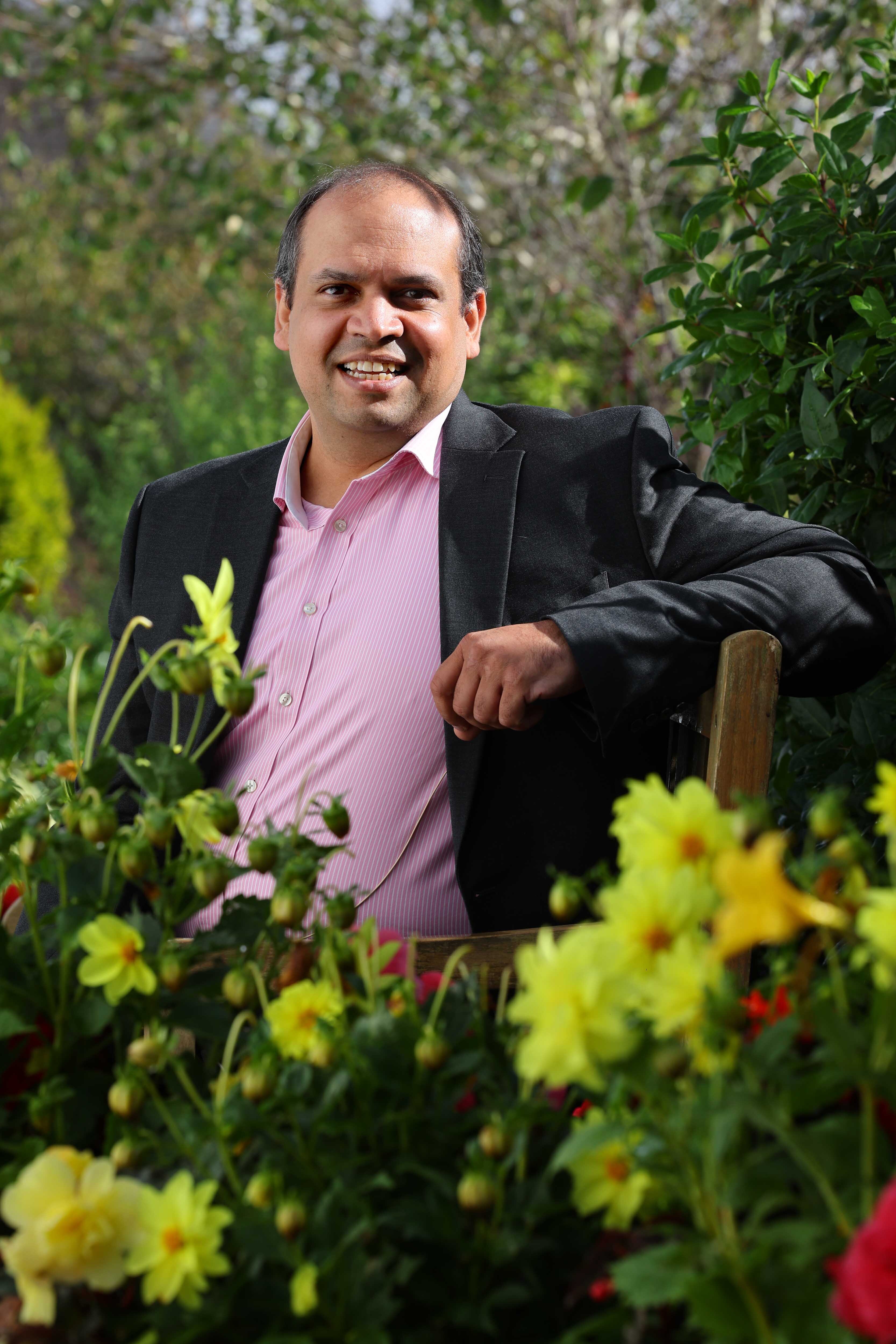 Portrait of Professor Matthew Agarwala