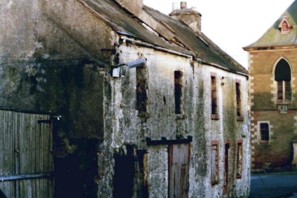 Old photo of Lower Vennel Street, currently The Smiddy self-catering accommodation.